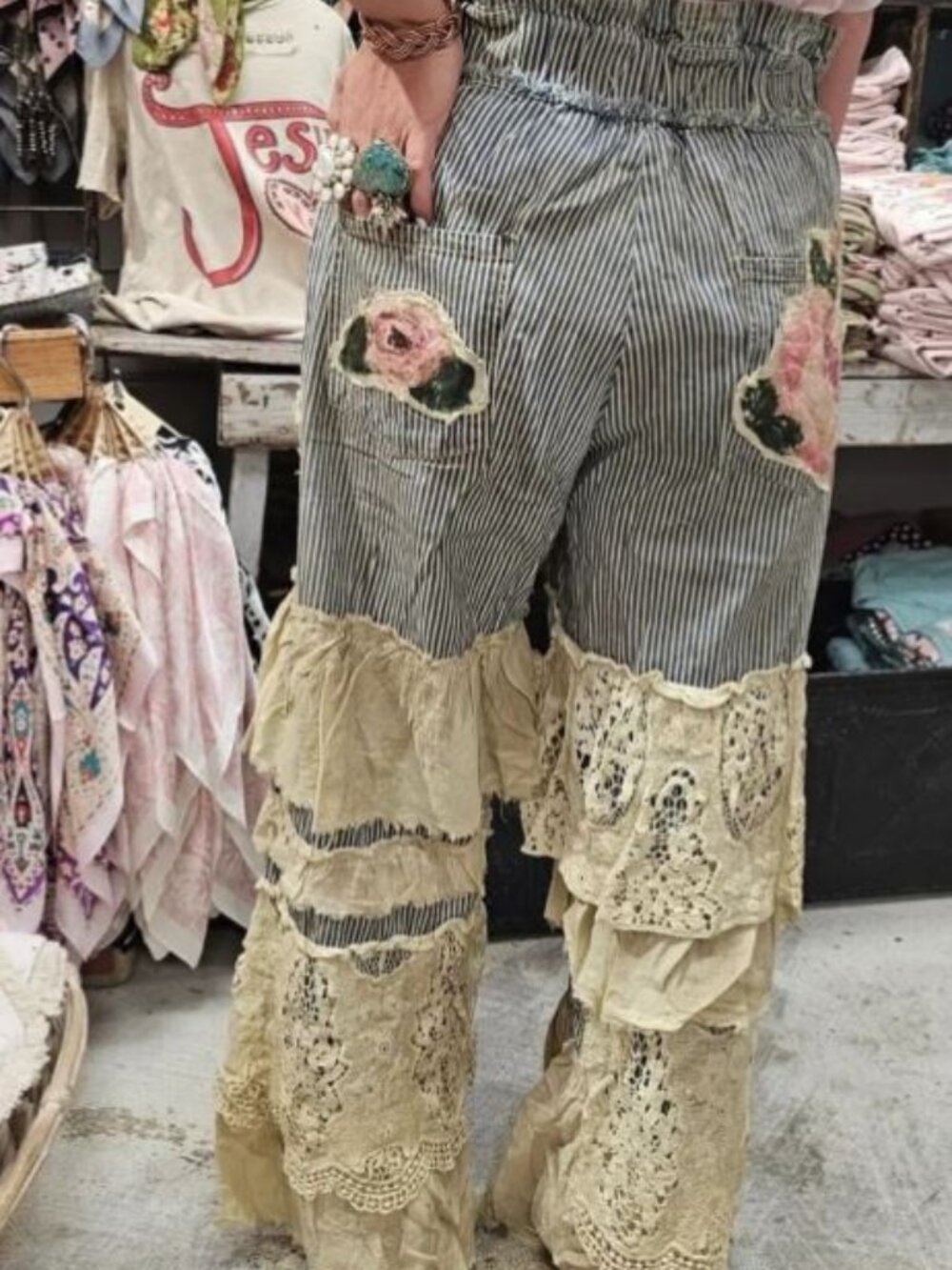 NWT A Rare Bird Rose Pants